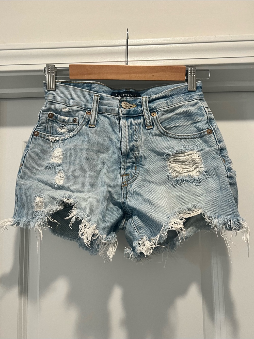 Aeropostale Women’s Size 000 90’s High-Rise Cutoff Blue Distressed Denim Shorts